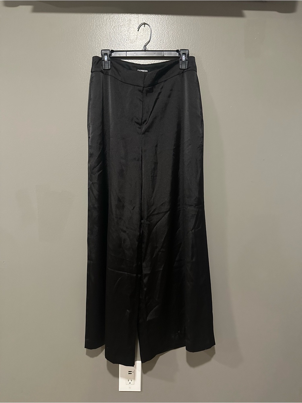 Express Women’s Black Wide-Leg Pants